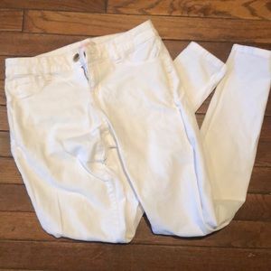 White skinny jeans